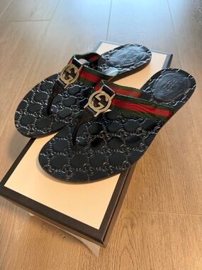 Gucci GG thong sandal